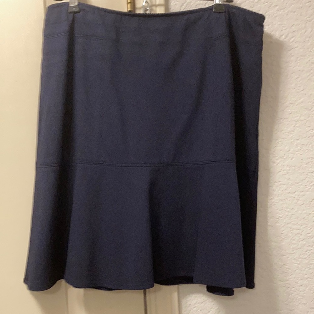 Navy sassy side-zip skirt